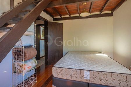 26_photo/9527465e15.4b1992a7ab35c141-ATLAS-e53e9010-8223-451b-a767-7772af3c04da.jpg de casa à venda com 5 quartos, 302m² em Santo Antonio de Lisboa, Florianópolis