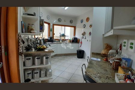 12_photo/9527465ee3.93b8fa184532727f-ATLAS-1966c8f9-9d75-47f1-8b85-5fa0c43621e8.jpg de casa à venda com 4 quartos, 363m² em Sambaqui, Florianópolis