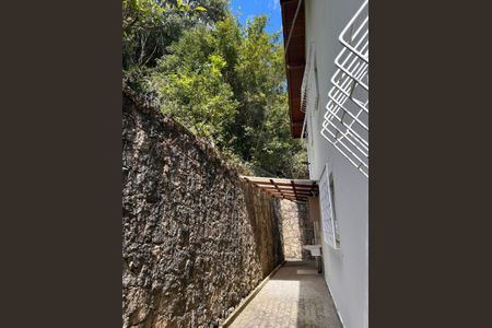 47_photo/952746633f.f57be48fad3c3dec-ATLAS-d96229d8-556a-4803-a166-2ceae0eeb2b4.jpg de casa à venda com 4 quartos, 227m² em Sambaqui, Florianópolis
