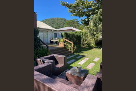 11_photo/95274676f5.0c9608af7fe367f3-ATLAS-e3f21f7a-e608-4558-b152-3602e824ed37.jpg de casa à venda com 3 quartos, 165m² em Sambaqui, Florianópolis