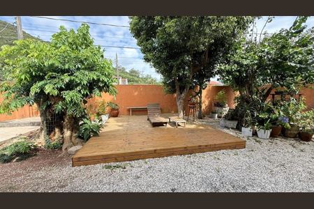 9_photo/95274677a7.e3da74daae84817a-ATLAS-85cbacce-7c25-4d46-8207-b652a4221aa9.jpg de casa à venda com 3 quartos, 157m² em Sambaqui, Florianópolis