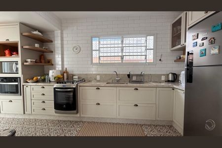 7_photo/95274677a7.e3da74daae84817a-ATLAS-98979d37-86db-4319-815b-01cc4e5a7b20.jpg de casa à venda com 3 quartos, 157m² em Sambaqui, Florianópolis