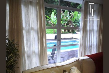 2_photo/95274677d5.dd810fae21d85007-ATLAS-a68723a2-8585-4ed3-afc8-5746d46c8d30.jpg de casa à venda com 4 quartos, 320m² em Sambaqui, Florianópolis