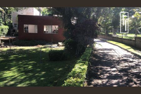 6_photo/95274677d5.dd810fae21d85007-ATLAS-d914b010-eb9f-4d0d-b67b-ca00ece46ca9.jpg de casa à venda com 4 quartos, 320m² em Sambaqui, Florianópolis