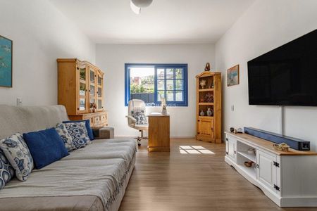 4_photo/95274677dd.ae537c11cfa6cc3a-ATLAS-8eeedae1-e057-4022-8857-bdb921b69db6.jpg de casa à venda com 3 quartos, 118m² em Sambaqui, Florianópolis