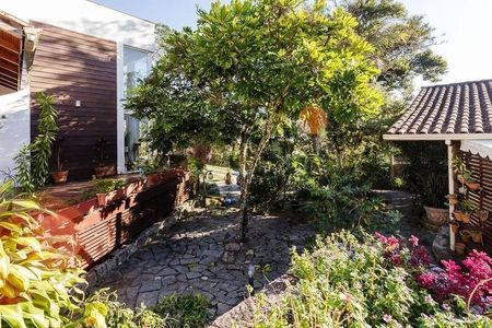 44_photo/95274677e9.46ae6cbe0761d4fa-ATLAS-40c20a13-a92d-4c64-b91c-ce25c22e257a.jpg de casa à venda com 3 quartos, 410m² em Sambaqui, Florianópolis