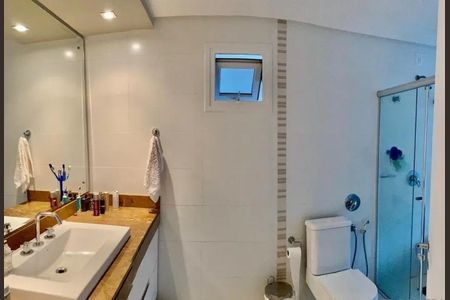 34_photo/95274677e9.46ae6cbe0761d4fa-ATLAS-5e692bd5-a301-4ff0-be8b-04ae8c2225b9.jpg de casa à venda com 3 quartos, 410m² em Sambaqui, Florianópolis