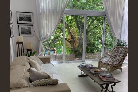 4_photo/95274677e9.46ae6cbe0761d4fa-ATLAS-9bba8712-eab0-4501-983c-1a512cf96ced.jpg de casa à venda com 3 quartos, 410m² em Sambaqui, Florianópolis