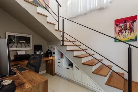 23_photo/95274677e9.46ae6cbe0761d4fa-ATLAS-e3b7cc0c-f5fc-4b10-afcc-41b3e99d3369.jpg de casa à venda com 3 quartos, 410m² em Sambaqui, Florianópolis