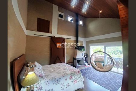 2_photo/95274677e9.be31b5bde481aac2-ATLAS-17b4cd89-da16-4ba9-8c2a-5d59f68de1f4.jpg de casa à venda com 2 quartos, 160m² em Sambaqui, Florianópolis