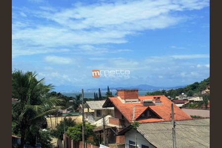 17_photo/95274677e9.be31b5bde481aac2-ATLAS-d35cc171-b657-49ea-a898-bf875d7eda1f.jpg de casa à venda com 2 quartos, 160m² em Sambaqui, Florianópolis
