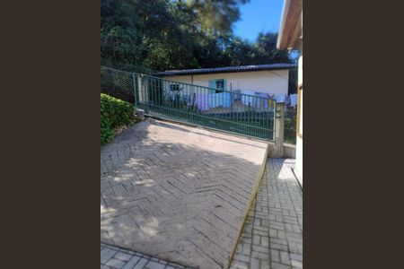 7_photo/9527467a01.4d315220e9dd95ef-ATLAS-4d839940-cd69-40f5-b4d7-8d57b2a37fba.jpg de casa à venda com 4 quartos, 141m² em Sambaqui, Florianópolis