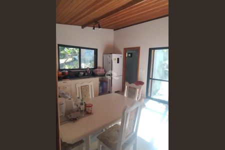 24_photo/9527467a01.4d315220e9dd95ef-ATLAS-8772a70f-7a73-489e-a6ee-e79630cbedff.jpg de casa à venda com 4 quartos, 141m² em Sambaqui, Florianópolis