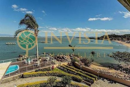 8_photo/9527467a6d.02e76da821d64bb7-ATLAS-17cac4ed-82d0-4405-953e-e8e2b53172cd.jpg de casa à venda com 3 quartos, 300m² em Sambaqui, Florianópolis