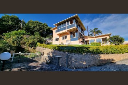 12_photo/9527467a6d.02e76da821d64bb7-ATLAS-2da5ede6-935f-46ee-8c97-7bf9cb79c305.jpg de casa à venda com 3 quartos, 300m² em Sambaqui, Florianópolis