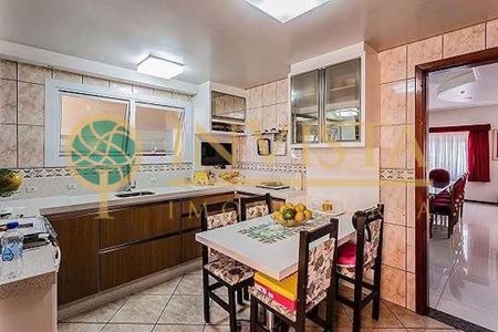 7_photo/9527467a6d.02e76da821d64bb7-ATLAS-47c658a4-ca88-4e0b-9d36-a87eb5e3007e.jpg de casa à venda com 3 quartos, 300m² em Sambaqui, Florianópolis