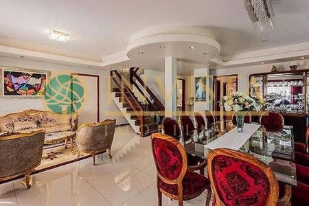 10_photo/9527467a6d.02e76da821d64bb7-ATLAS-559c586e-ccf3-4066-a02f-2e952babd03d.jpg de casa à venda com 3 quartos, 300m² em Sambaqui, Florianópolis