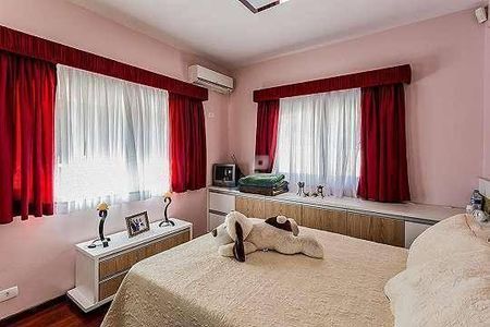 34_photo/9527467a6d.02e76da821d64bb7-ATLAS-739c5c71-cceb-422f-8ec6-d32b421588ce.jpg de casa à venda com 3 quartos, 300m² em Sambaqui, Florianópolis