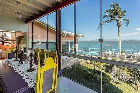 21_photo/9527467a6d.02e76da821d64bb7-ATLAS-e862cbac-c58e-4d62-b71e-c1e94a9c9db0.jpg de casa à venda com 3 quartos, 300m² em Sambaqui, Florianópolis