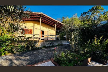 13_photo/9527467b37.59abdc00308a7dc6-ATLAS-e9c13683-98f6-4214-b787-6ff01ec9dbf1.jpg de casa à venda com 4 quartos, 220m² em Sambaqui, Florianópolis