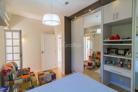 21_photo/9527467b7d.f469cfda097b0aa9-ATLAS-75d6f950-09c5-473c-9e4d-87bccf6c10ee.jpg de casa à venda com 4 quartos, 278m² em Sambaqui, Florianópolis