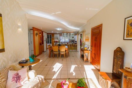 3_photo/9527467b7d.f469cfda097b0aa9-ATLAS-8a8ff852-b637-47d6-83b4-29ff8f44fa47.jpg de casa à venda com 4 quartos, 278m² em Sambaqui, Florianópolis