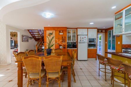 5_photo/9527467b7d.f469cfda097b0aa9-ATLAS-d45803d4-1aec-4b53-a268-a6146c9fa167.jpg de casa à venda com 4 quartos, 278m² em Sambaqui, Florianópolis