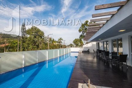 4_photo/9527467c71.2a88ce23d0215f4d-ATLAS-6de448a9-9783-4803-a97f-8bac00b0c22e.jpg de casa à venda com 3 quartos, 149m² em Sambaqui, Florianópolis