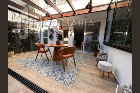 15_photo/9527467c71.2a88ce23d0215f4d-ATLAS-c879dff3-cfde-4e06-aacc-ec26fff2404b.jpg de casa à venda com 3 quartos, 149m² em Sambaqui, Florianópolis