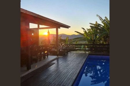 4_photo/952746bbf7.86f105e730b74fa5-ATLAS-0e66e7f0-b9b2-4908-a2db-5e5063b7705a.jpg de casa à venda com 4 quartos, 290m² em Ratones, Florianópolis