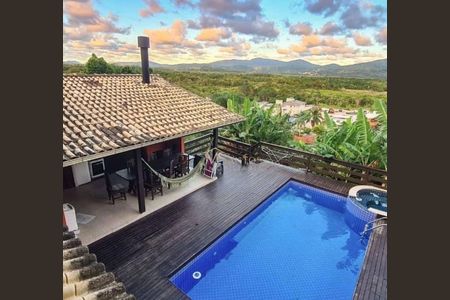 7_photo/952746bbf7.86f105e730b74fa5-ATLAS-16ac68a0-148d-4e7a-bc15-330e344f2f11.jpg de casa à venda com 4 quartos, 290m² em Ratones, Florianópolis