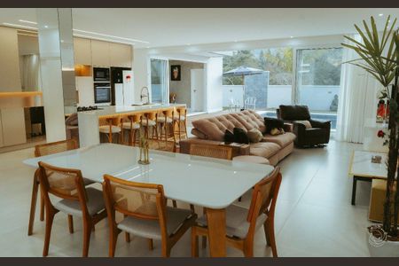 3_photo/952746c69d.2b57d82474872bad-ATLAS-13f8b7df-268f-44fc-a5d2-404a6e5cbb5a.jpg de casa à venda com 5 quartos, 411m² em Ratones, Florianópolis