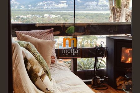 93_photo/9527470b7d.07fb07773285f6be-ATLAS-66510315-be3b-438d-9bfd-e02bddcae0f8.jpg de casa à venda com 2 quartos, 110m² em Cacupé, Florianópolis