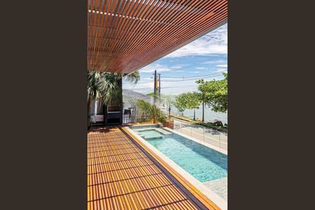 3_photo/9527470c4d.3714cccd63f8fe2d-ATLAS-0d3d2d1b-6a9d-4f77-8c52-1e572c6f9b9f.jpg de casa à venda com 5 quartos, 512m² em Cacupé, Florianópolis