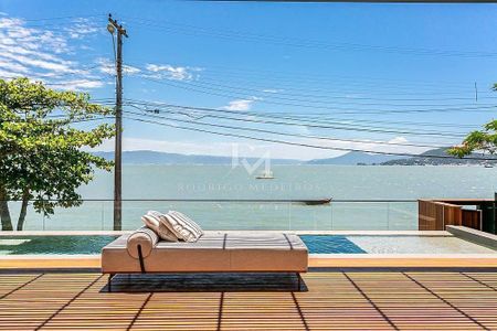 9_photo/9527470c4d.3714cccd63f8fe2d-ATLAS-5fe7ab93-b07f-4e10-8587-1247e5e28d75.jpg de casa à venda com 5 quartos, 512m² em Cacupé, Florianópolis