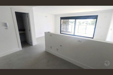 4_photo/9527475fa7.f1d78d8866e9523e-ATLAS-e68a3bff-3fec-4953-92ea-c382dcbbc5c1.jpg de apartamento à venda com 1 quarto, 49m² em Saco Grande, Florianópolis