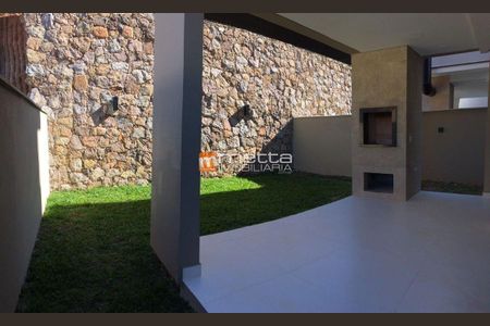 24_photo/9527476bdf.a63e2ee13645a6b1-ATLAS-d7bb0330-1754-47c9-ad41-ca41f1a2b61b.jpg de casa à venda com 3 quartos, 180m² em Saco Grande, Florianópolis