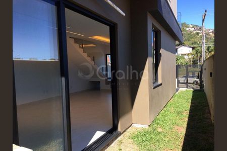 5_photo/9527476bef.79772582d8630c17-ATLAS-acf6819f-55d1-42bf-b999-eec263bc2e60.jpg de casa à venda com 3 quartos, 185m² em Saco Grande, Florianópolis