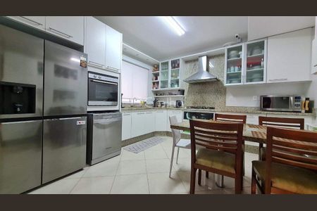 8_photo/9527477237.0524c8510f0f8401-ATLAS-b8bcdb07-caec-4925-8b76-9d4f70ecd209.jpg de casa à venda com 3 quartos, 303m² em Saco Grande, Florianópolis