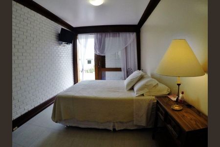 5_photo/9527477d65.ceff8192393c33de-ATLAS-fa41439b-e583-4d99-831e-dd08e7f0b4c9.jpg de casa à venda com 4 quartos, 450m² em João Paulo, Florianópolis