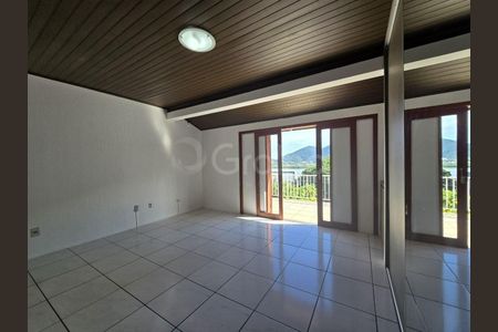 10_photo/9527477d73.e1d2c46bde3eb79c-ATLAS-33a26b42-990a-497d-881f-efee0286a7e5.jpg de casa à venda com 3 quartos, 215m² em João Paulo, Florianópolis