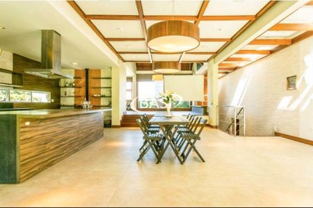 16_photo/9527477e01.97dbd1523bd02da2-ATLAS-5aa0a0fe-4443-459a-940d-fd9b098c8c7c.jpg de casa à venda com 5 quartos, 694m² em João Paulo, Florianópolis