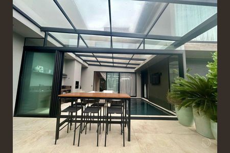 4_photo/952747a209.0ced9ffdefdd85d2-ATLAS-16a056cd-a3f6-42c0-a78b-716c1605b4fc.jpg de casa à venda com 6 quartos, 560m² em Cacupé, Florianópolis