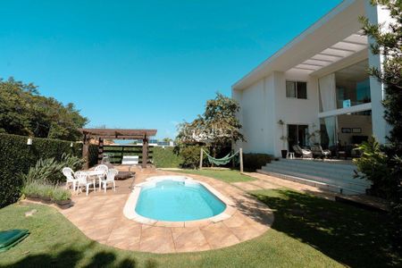 6_photo/952747a251.183cecbb511cf629-ATLAS-904f8c1f-02e2-461e-bd36-3b7f3e749ca7.jpg de casa à venda com 6 quartos, 340m² em Cacupé, Florianópolis