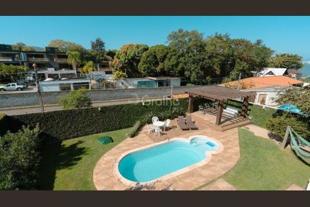 10_photo/952747a251.183cecbb511cf629-ATLAS-bc2d27aa-de61-4468-ab55-24eb974e1de7.jpg de casa à venda com 6 quartos, 340m² em Cacupé, Florianópolis