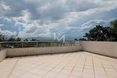 10_photo/952747a4ef.4d0e87d2718022c8-ATLAS-3e39b4b6-2eaf-4099-b7ab-1c2ceb43be32.jpg de casa à venda com 7 quartos, 302m² em Cacupé, Florianópolis