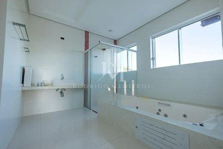 18_photo/952747a4ef.4d0e87d2718022c8-ATLAS-a2dba9fa-01d5-4c0f-bb18-59b26eb76733.jpg de casa à venda com 7 quartos, 302m² em Cacupé, Florianópolis