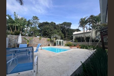 24_photo/952747a51d.adb9fcd35d178071-ATLAS-7fcb8aa4-46c8-4b9a-8915-13e3c2aba0db.jpg de casa de condomínio à venda com 4 quartos, 390m² em Cacupé, Florianópolis