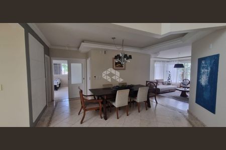 3_photo/952747a51d.adb9fcd35d178071-ATLAS-b2819c91-4f9c-4e4a-8f5f-396fbbd5eff4.jpg de casa de condomínio à venda com 4 quartos, 390m² em Cacupé, Florianópolis