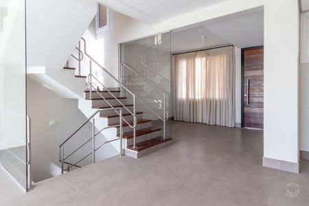 2_photo/952747a521.5ec8c57e10694473-ATLAS-b2dca539-7283-4820-ba6a-e840e039e7db.jpg de casa à venda com 3 quartos, 263m² em Cacupé, Florianópolis